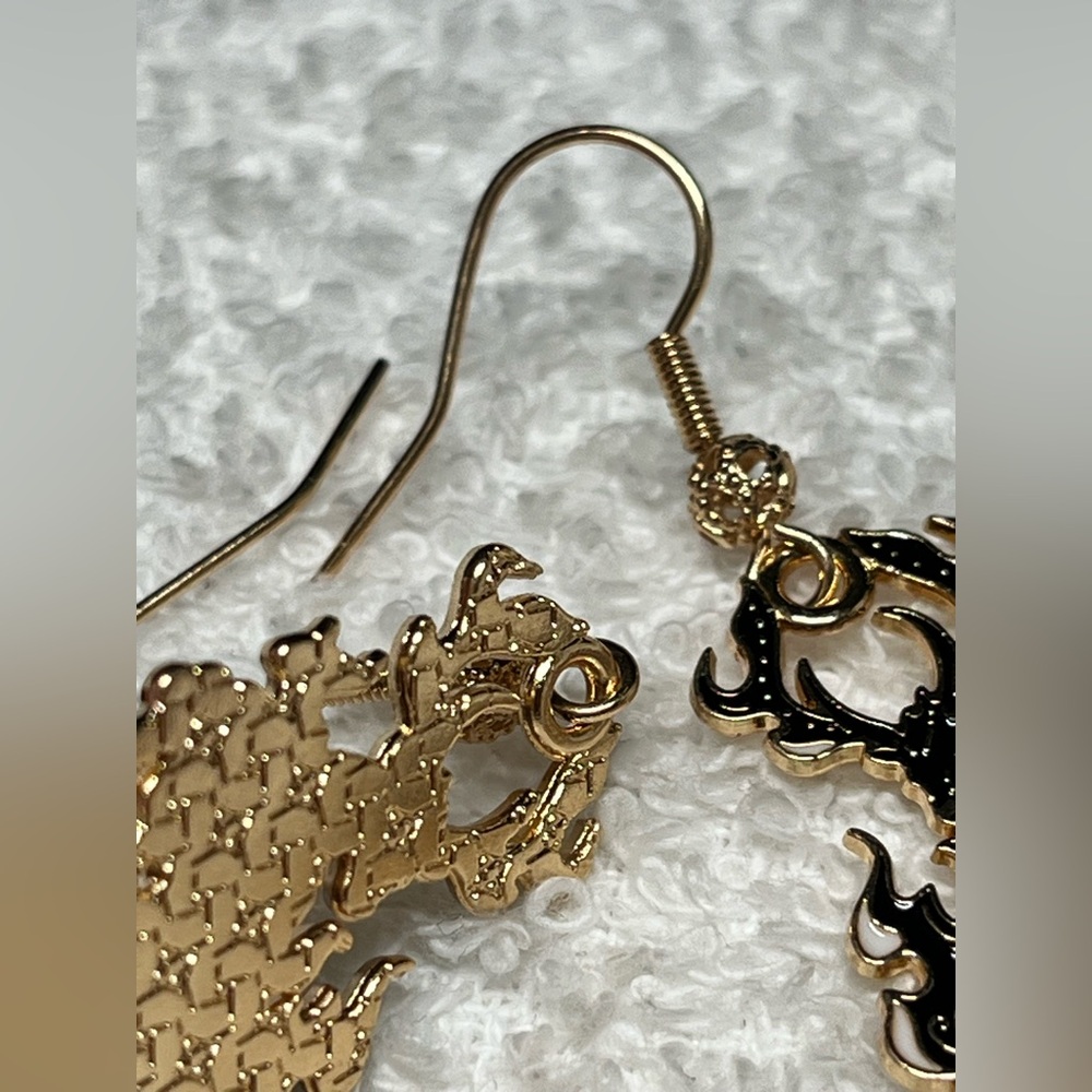 Elegant Gold and Black Deer Earrings - Picture 6 of 7